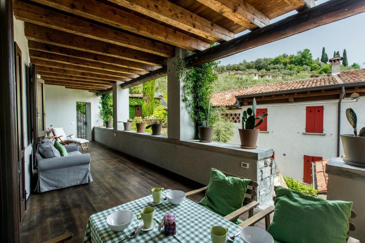 La Loggia - Vista Lago E Terrazza Gardone Riviera Extérieur photo